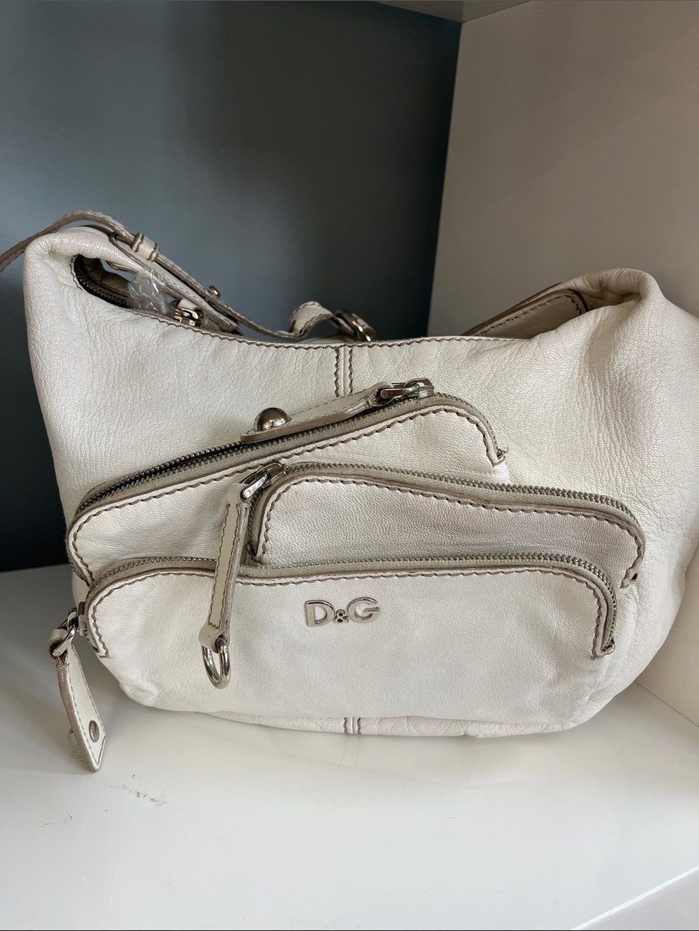 D&G Cream-White Leather Shoulder Bag with Front Zip Pockets